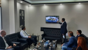 Vali Salih Ayhan, İmranlı Belediye Başkanı Murat Açıl birlikte incelemelerde bulundu