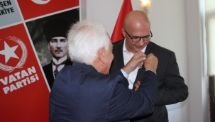  ÜLKÜCÜLER EYÜP ERGÜR VE LEVENT TEMİZ VATAN PARTİSİ'NE KATILDI