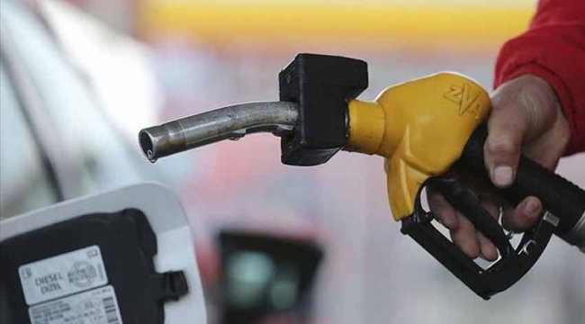 Benzin ve motorine büyük zam geliyor: 17 TLye çıkacak