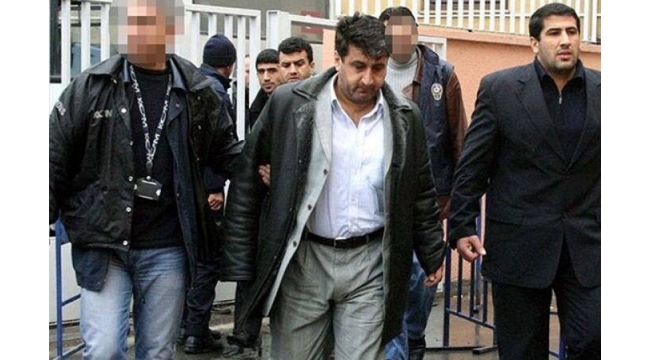 Chelsea'yi satın alacağını söyleyen Bayrak çete suçundan gözaltına alınmış