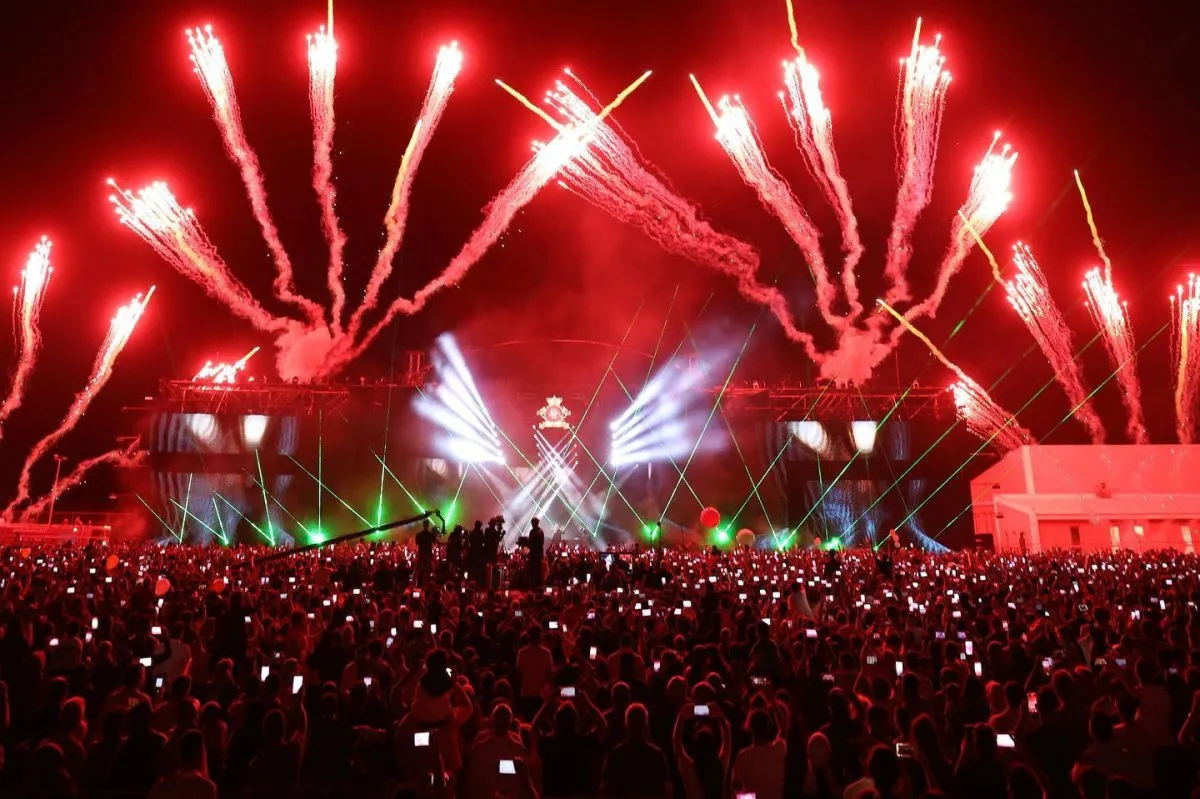 Ağrı Doğubeyazıt'taki çılgın konseri 30 bin kişi izledi! İnanılmaz görüntüler