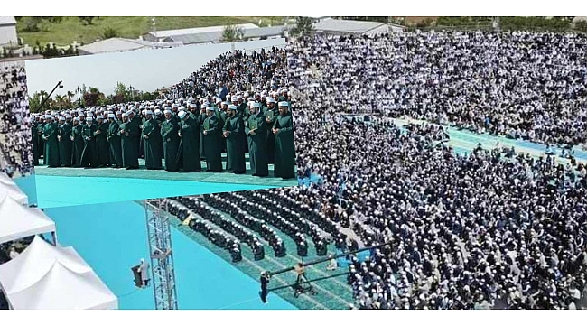 Görüntüler İran'dan Değil Adıyaman'dan... Menzil'den Cübbeli Sarıklı Tören