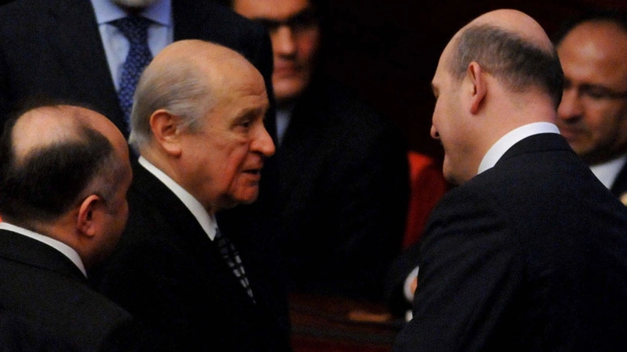 Türkeş'in çocuklarından Soylu'ya destek veren Bahçeli'ye sert tepki: Kanlarının bozuk olduğunun delili