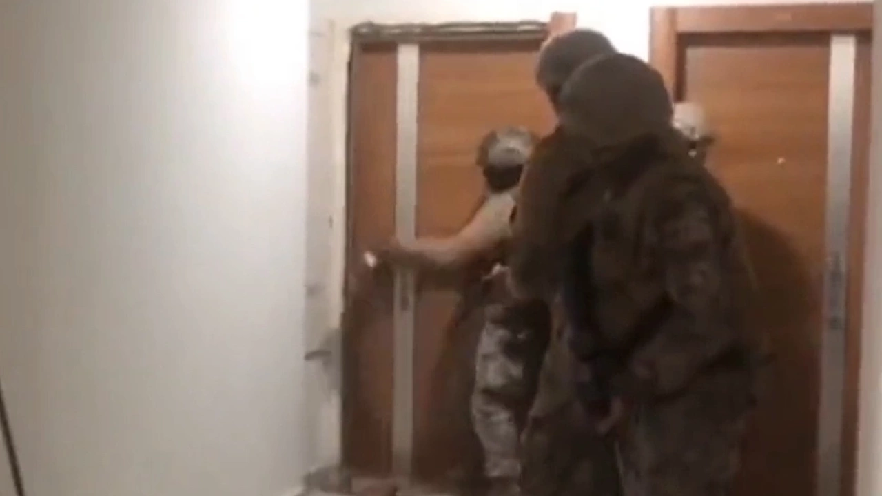 İstanbul ve Balıkesir'de tefecilere operasyon