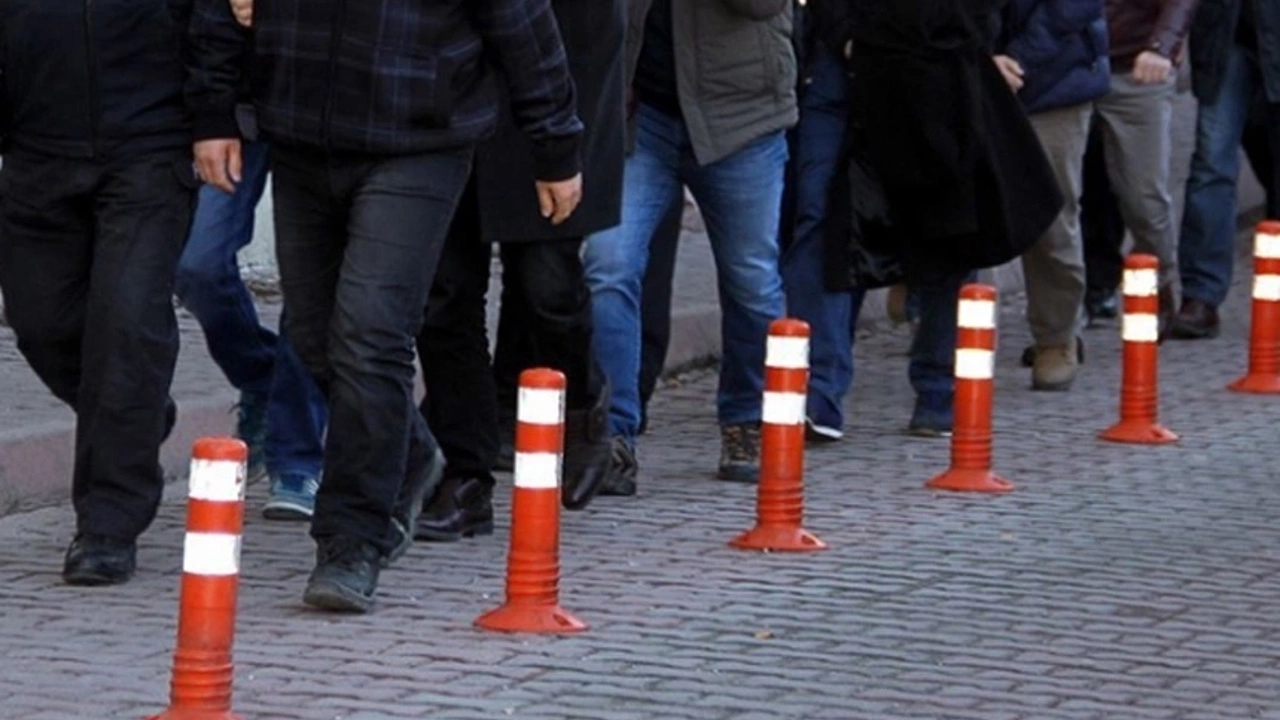 3 ilde terör operasyonu: 39 şüpheli yakalandı