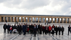 TRAKYALI YÖNETİCİLER VE İŞ İNSANLARI DERNEĞİ ANITKABİR'DE.