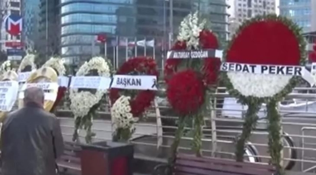 Eski MİT'çi Mehmet Eymür'ün cenazesinde Alaattin Çakıcı ve Sedat Peker'den çelenk