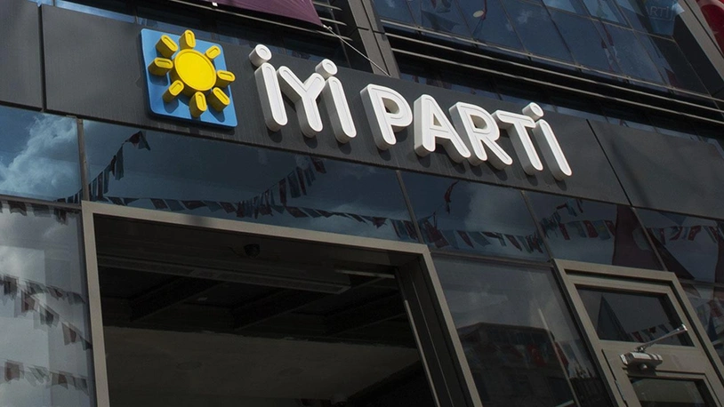 İYİ Parti'de üst düzey istifa