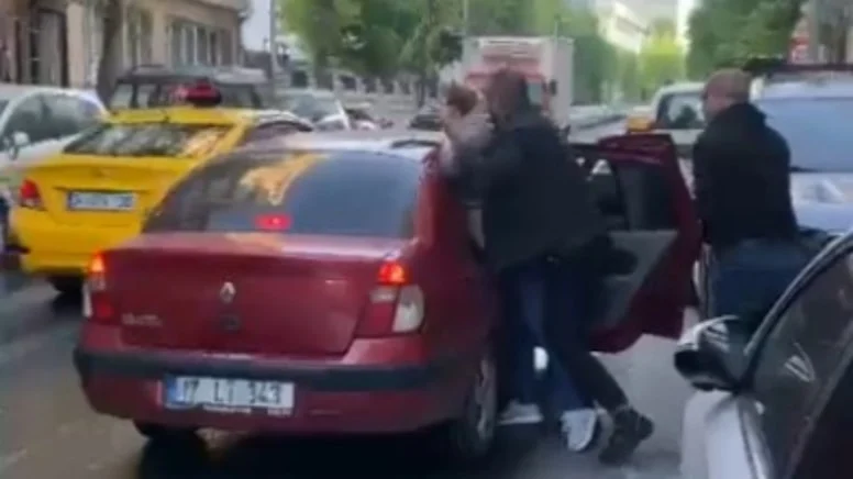 İstanbul'un göbeğinde güpegündüz dehşet! Kadını kaçırmak istediler: Direnince öldürdüler