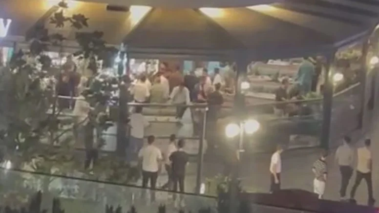 İstanbul'da bir kafede düzenlenen silahlı saldırı sonucu Alemdağ Spor Kulübü Başkanı Tuncay Meriç, ağır yaralandı. 