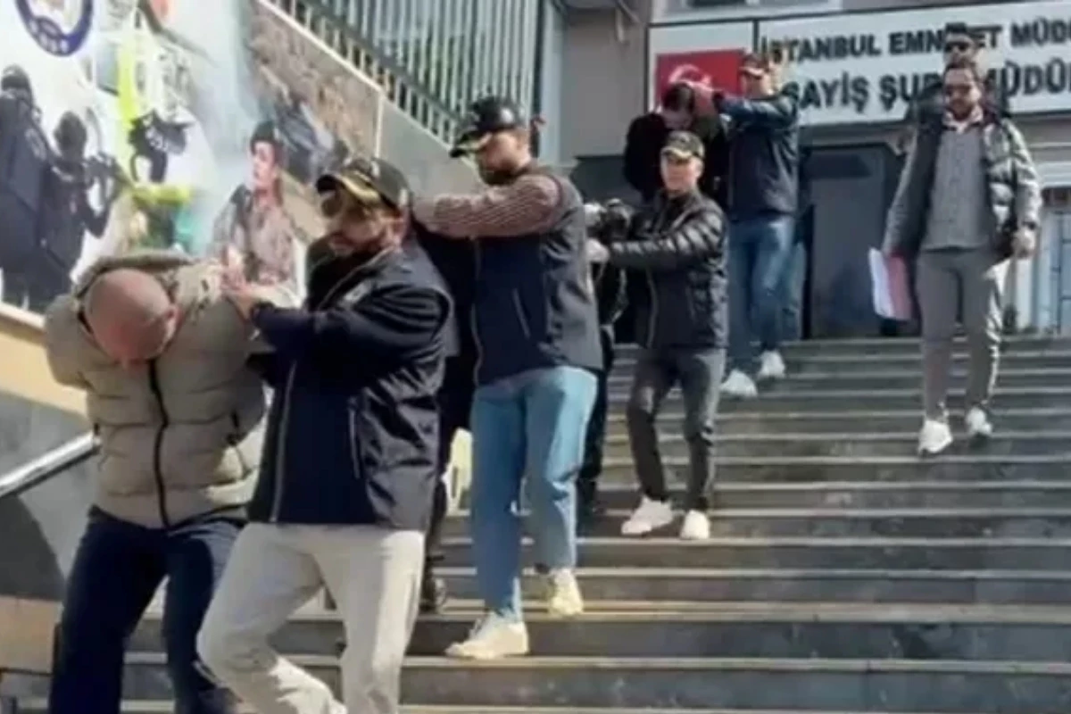 İstanbul'da bir şirketin 4,5 milyon dolar dolandırılmasına ilişkin 4 zanlı tutuklandı 