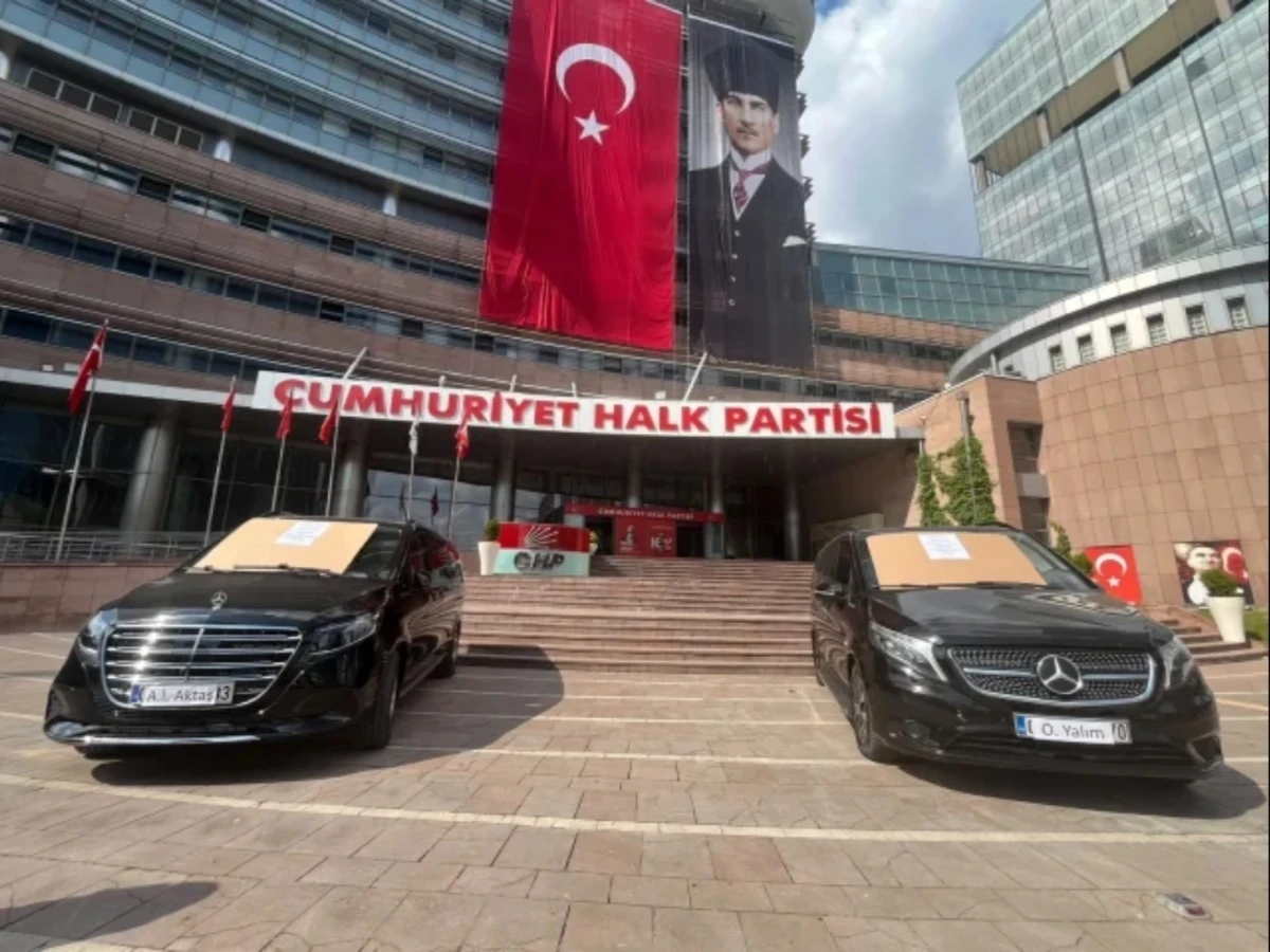 Özgür Özel ekibinin Aziz İhsan Aktaş'tan zırhlı araç iddiasını Erdoğan Toprak yalanladı