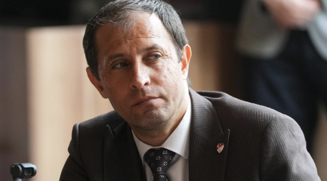 Gazeteci Mithat Sayar "Ben ülkücüyüm, MHP'liyim. Siyaset yapacaksam MHP'de yaparım!"