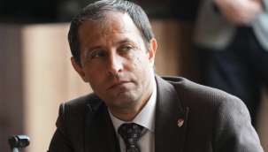 Gazeteci Mithat Sayar "Ben ülkücüyüm, MHP'liyim. Siyaset yapacaksam MHP'de yaparım!"